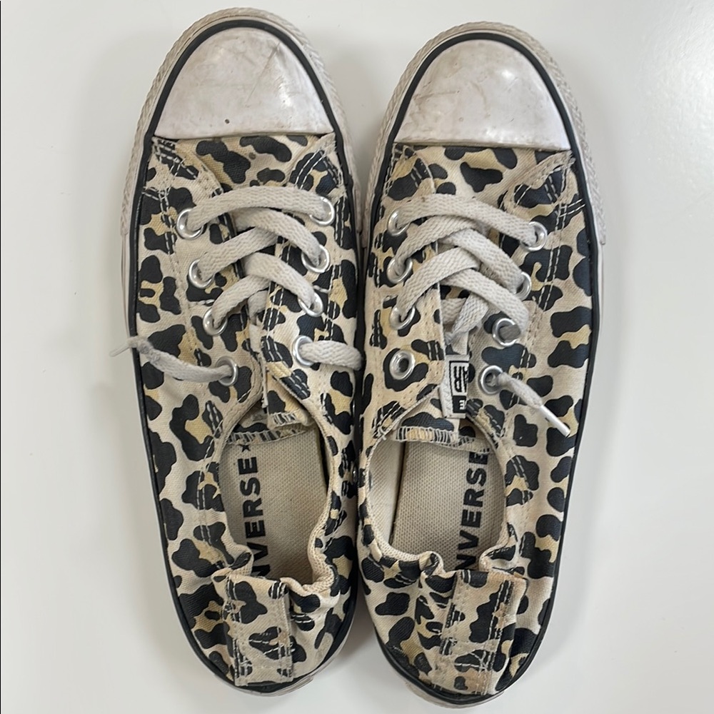 Converse Low Top Sneakers with Beige and Black Leopard Print